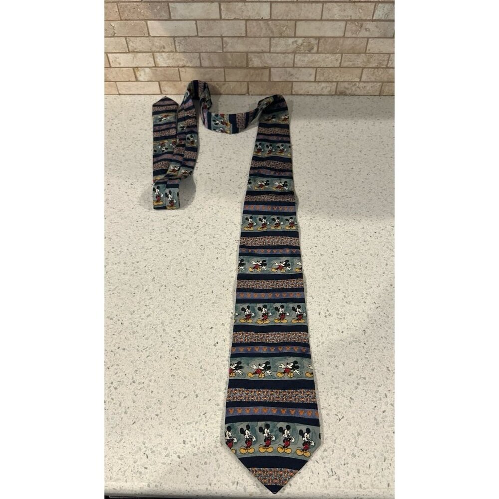 Vintage Disney store  tie Mickey Mouse Silk‎